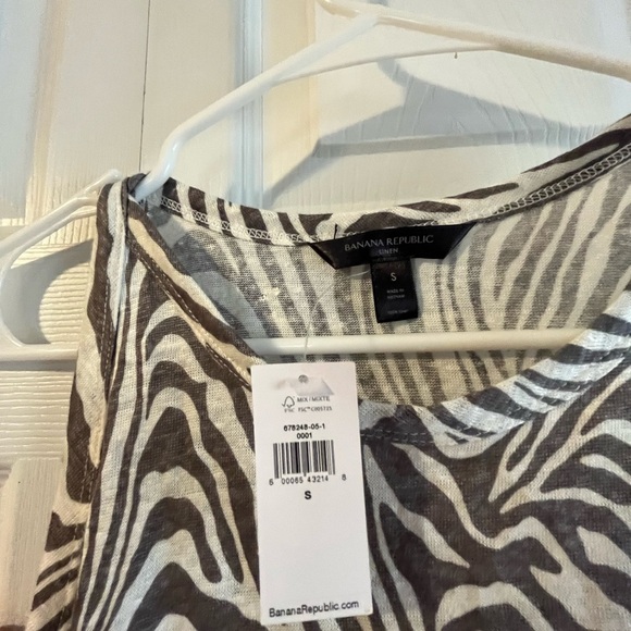 NWOT-Banana Republic - Picture 2 of 5